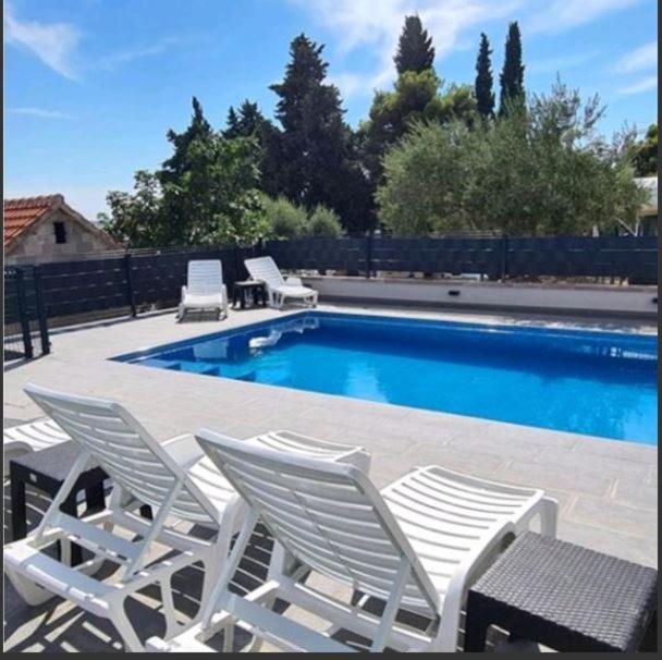 Luxury Viktoria Apartman *
