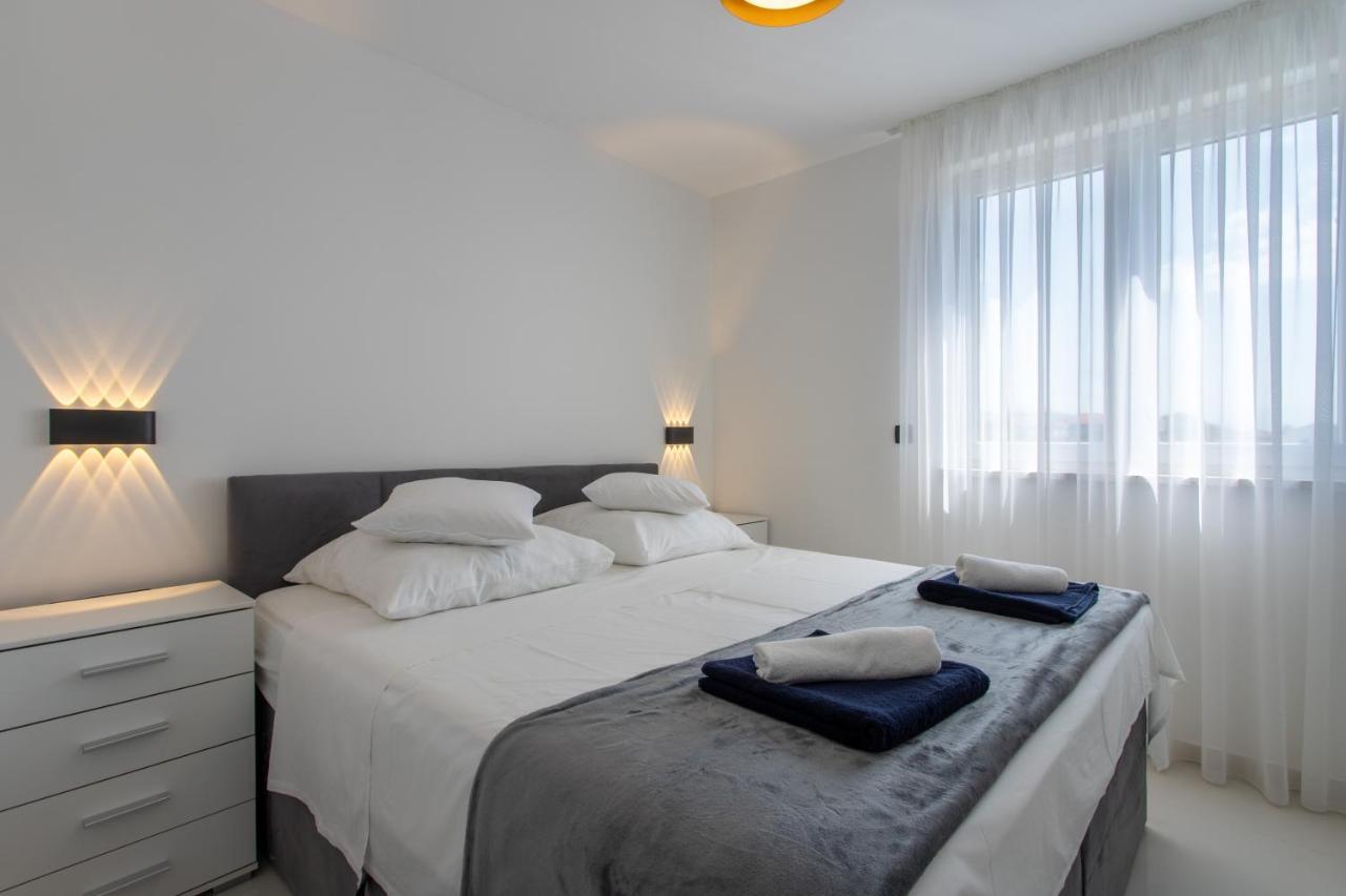 Luxury Viktoria Apartment